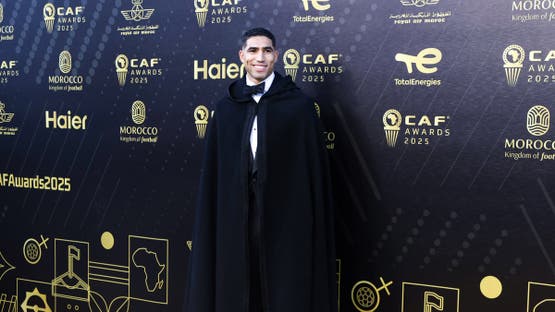 المغربي أشرف حكيمي يتوج بجائزة أفضل لاعب إفريقي