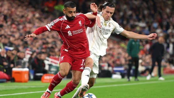 لاعب ليفربول “يصدم” زميله صلاح عشية مواجهة مانشستر سيتي