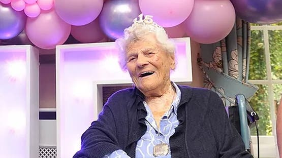 روشتة العمر الطويل.. أكبر معمرة في العالم تكشف السر