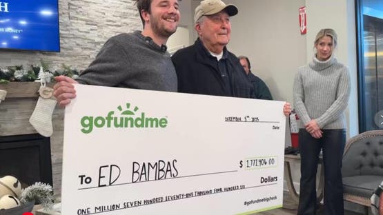 فيديو شاهده الملايين وقلب حياته.. مسن ضحكت له الدنيا بعد 88 عاماً