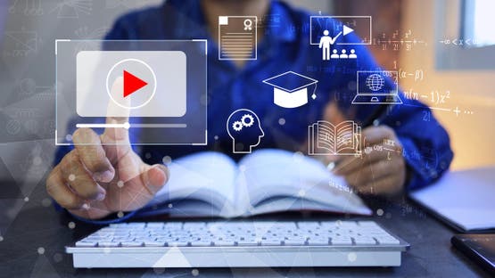 وظيفة خيالية بأجر 200 دولار في الساعة.. هذا ما عليك فعله