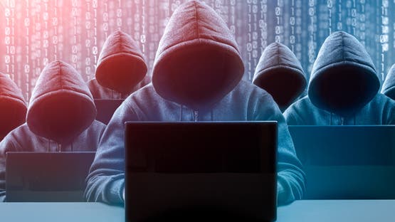 اختراق هاتفك بات أسهل مما تتوقع.. خبراء يحذرون من خطر داهم