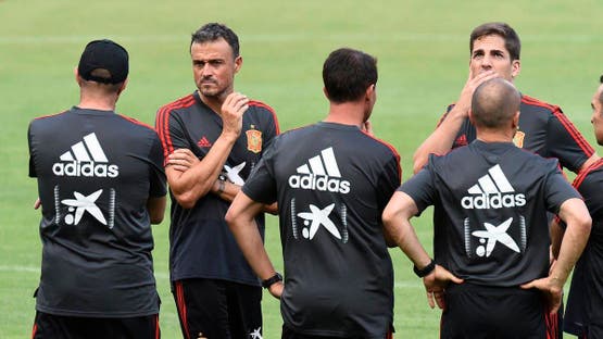 “أُقيل بسبب استخدام شات جي بي تي”.. اتهامات تطال مدرب إسبانيا والأخير يرد