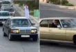 زفاف عريس سعودي في قافلة من السيارات الكلاسيكية.. شاهد