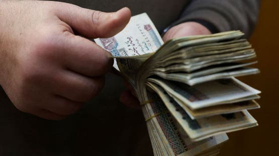 مليون جنيه.. “نقوط” تثير دهشة الحاضرين بزفاف في مصر