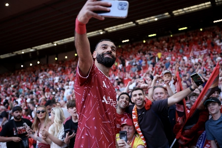 من روشن إلى إسطنبول.. 90 مليون يورو تغير مسار صلاح وتفاجئ الجميع