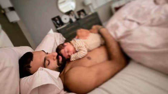 “أبو ليل” يتصدر ترند مصر بعد أول ظهور لمحمد صلاح مع طفله